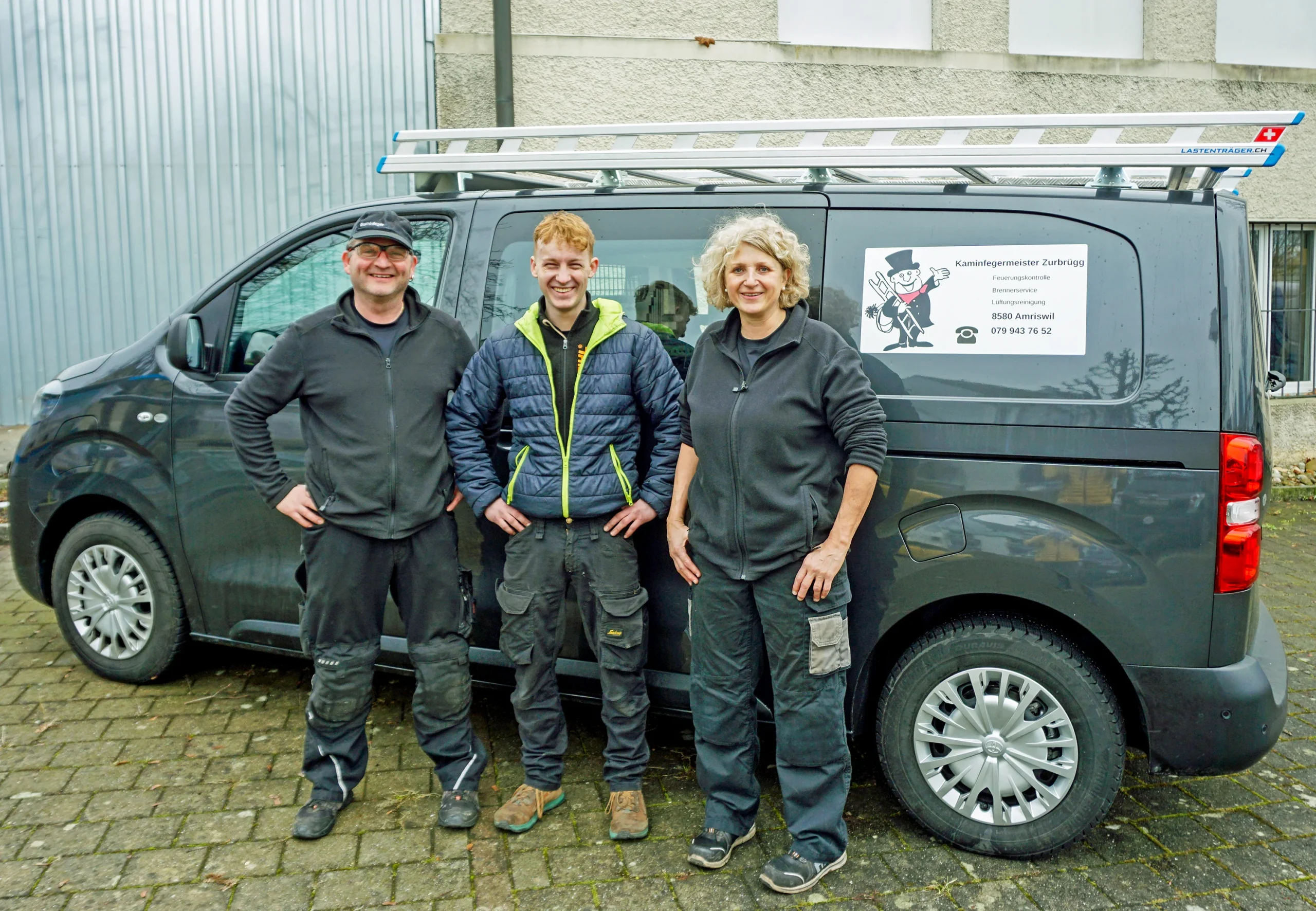 Kaminfegerteam der Kaminfeger Zurbrügg GmbH